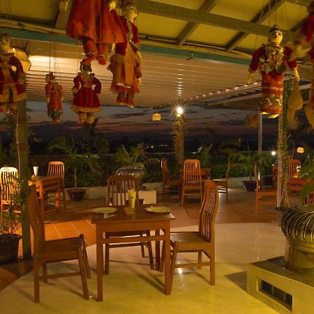 Sky View Hotel Bagan Eksteriør billede