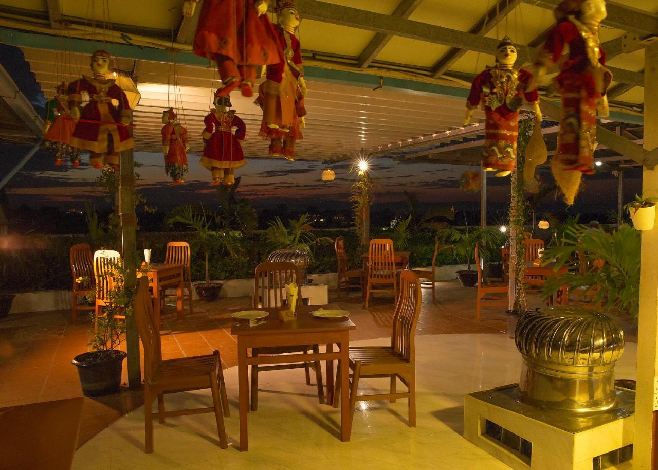 Sky View Hotel Bagan Eksteriør billede