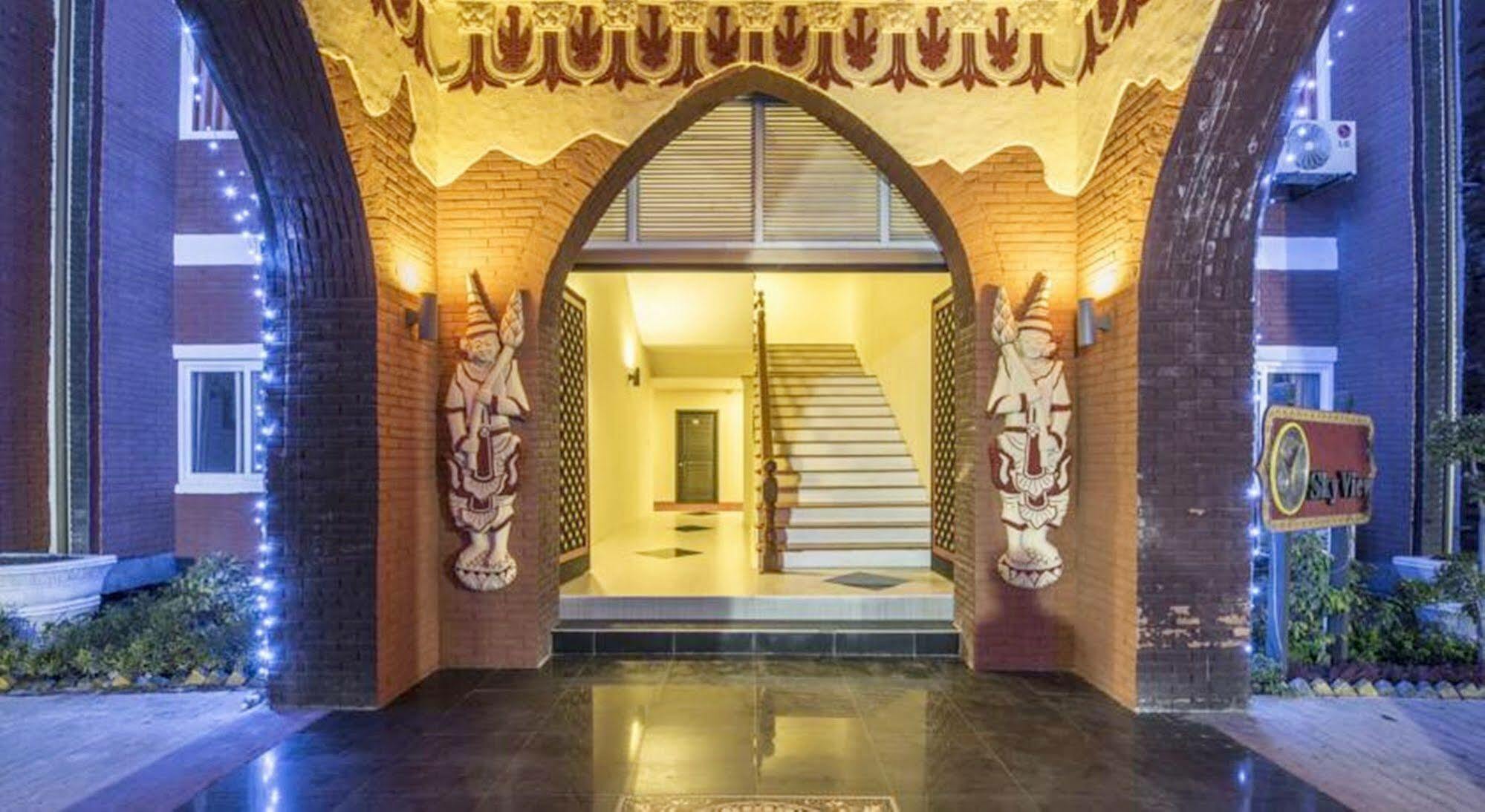 Sky View Hotel Bagan Eksteriør billede